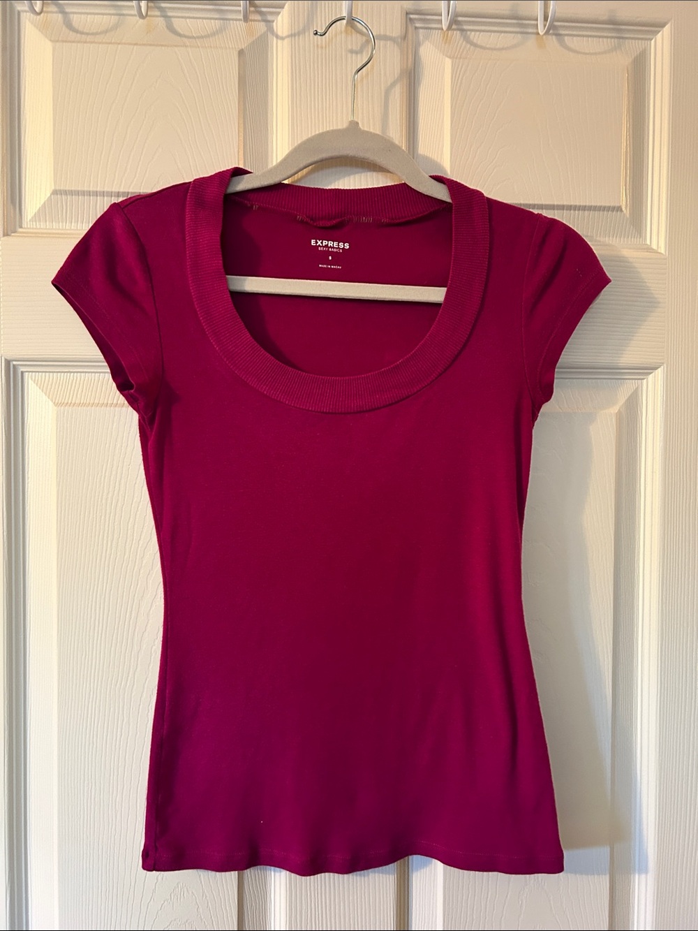 Express Short Sleeve Scoop Neck Tee - Fuchsia